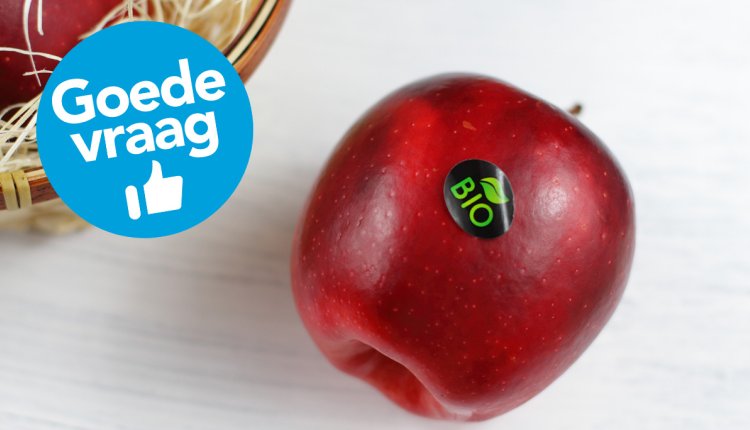 Appel met stickertje erop: kun je dat opeten?