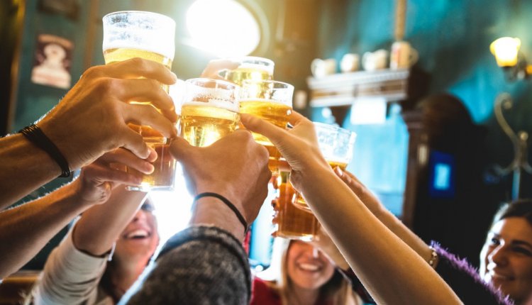 Haan Certificaat Beschaven Nederlander drinkt steeds minder bier | Gezondheidsnet