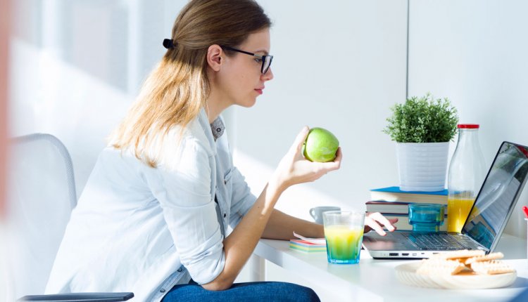 Zo blijf je fit op werk | Gezondheidsnet